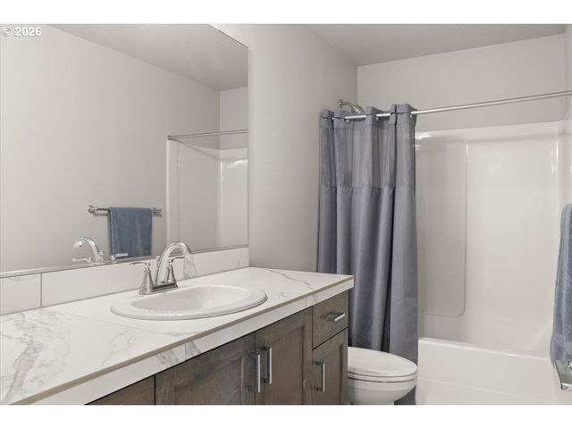 1711 N SWEETGUM St, Canby, OR 97013