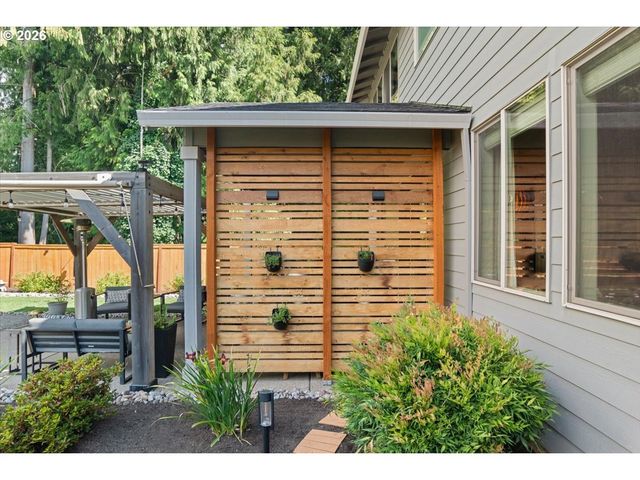 1711 N SWEETGUM St, Canby, OR 97013