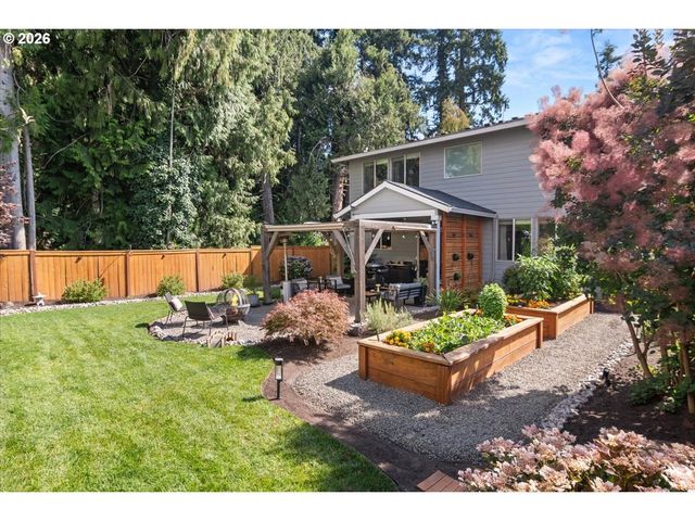 1711 N SWEETGUM St, Canby, OR 97013