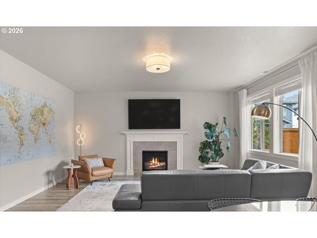 1711 N SWEETGUM St, Canby, OR 97013