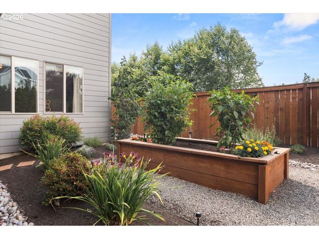 1711 N SWEETGUM St, Canby, OR 97013