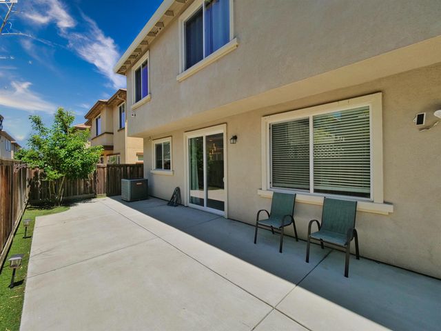 2419 Sienna Dr, Pittsburg, CA 94565