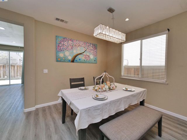 2419 Sienna Dr, Pittsburg, CA 94565