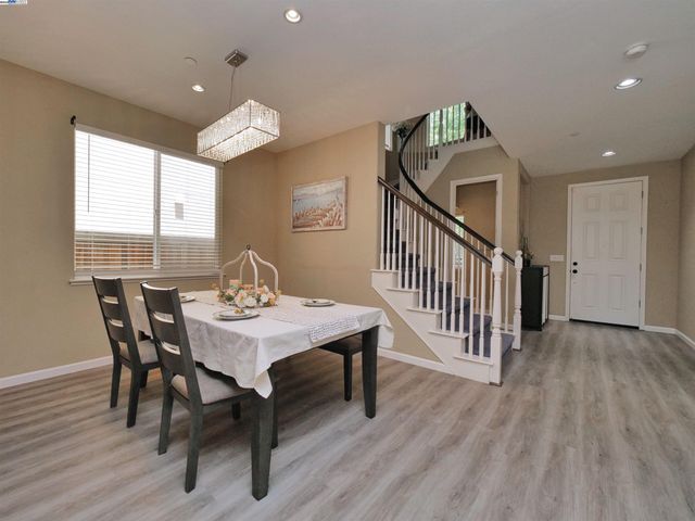 2419 Sienna Dr, Pittsburg, CA 94565