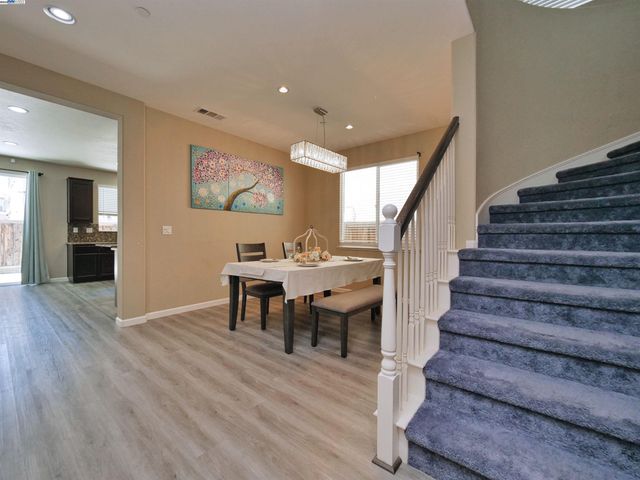 2419 Sienna Dr, Pittsburg, CA 94565