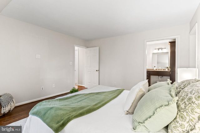 12717 MELVILLE LANE, Fairfax, VA 22033