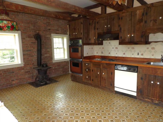 303 Hicks Hill Road, Stanfordville, NY 12582