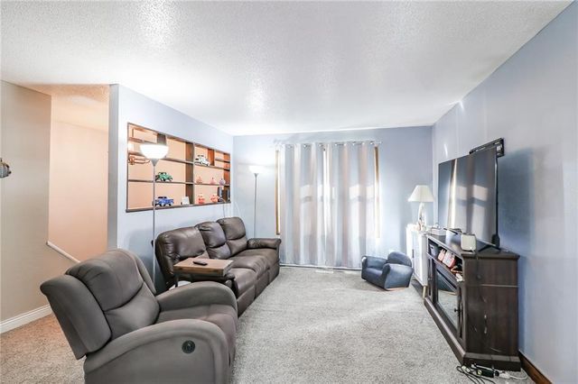 3465 McVey Road, Sedalia, MO 65301