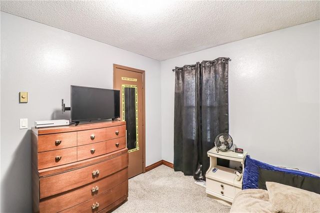 3465 McVey Road, Sedalia, MO 65301