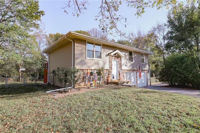 3465 McVey Road, Sedalia, MO 65301