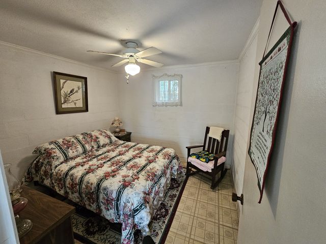 50 Deaton Ln, Parsons, TN 38363