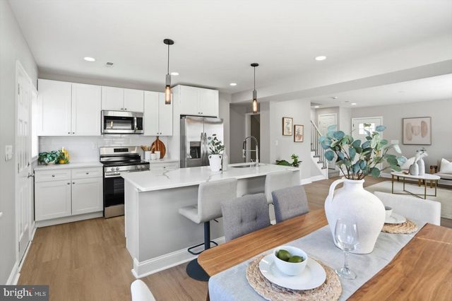 1300 PENTRIDGE RD, Baltimore, MD 21239