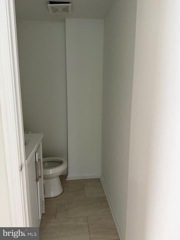 447 WINDSOR DR, Harleysville, PA 19438