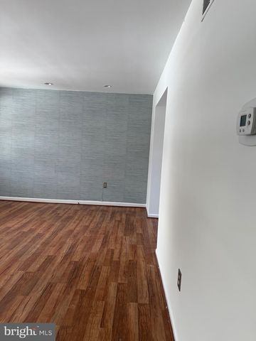 447 WINDSOR DR, Harleysville, PA 19438