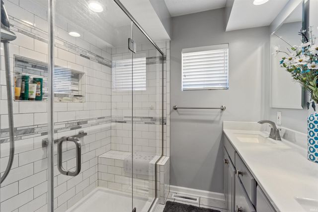 5812 S Adams Street, Marion, IN 46953