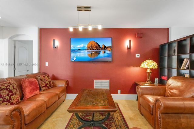 905 Mandarin Isle, Fort Lauderdale, FL 33315