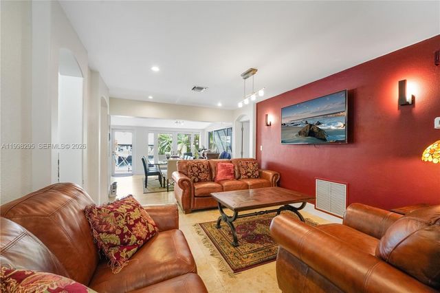 905 Mandarin Isle, Fort Lauderdale, FL 33315