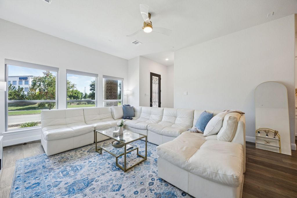 1885 Wittington Place, Farmers Branch, TX 75234 — photo 4