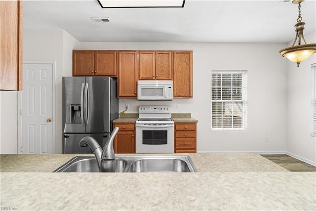 724 Charles ST, Chesapeake, VA 23320