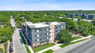100 W Mockingbird LN 202, Austin, TX 78745