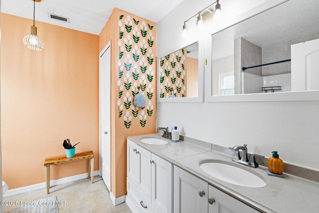 823 Lamplighter Drive NW, Palm Bay, FL 32907