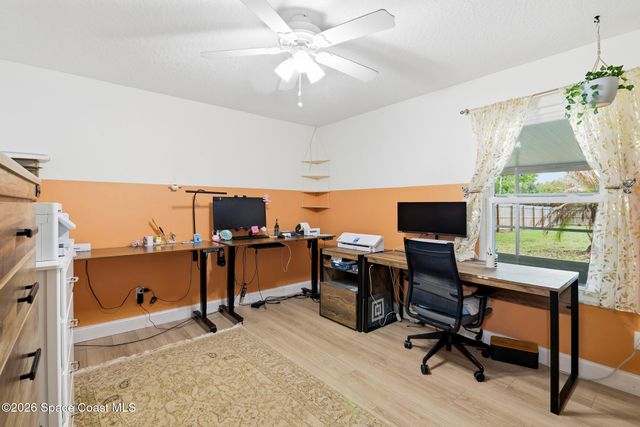 823 Lamplighter Drive NW, Palm Bay, FL 32907