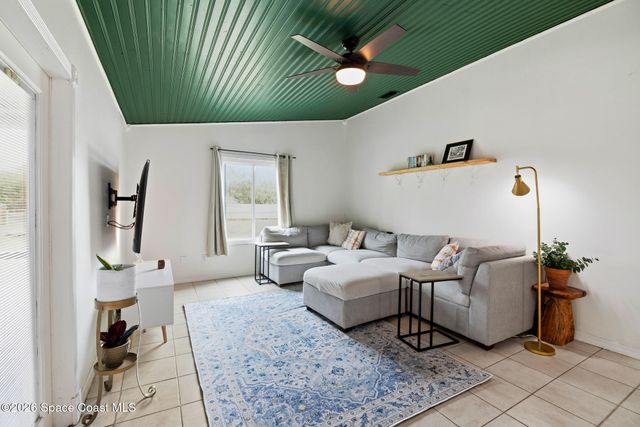 823 Lamplighter Drive NW, Palm Bay, FL 32907