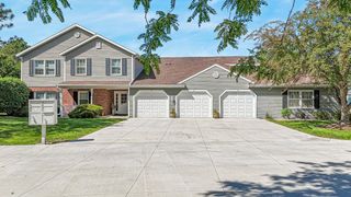 2510 VILLAGE LANE #A, Oshkosh, WI 54904