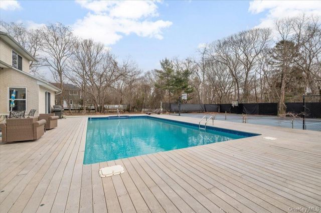 24 Wisteria Drive, Remsenburg, NY 11960