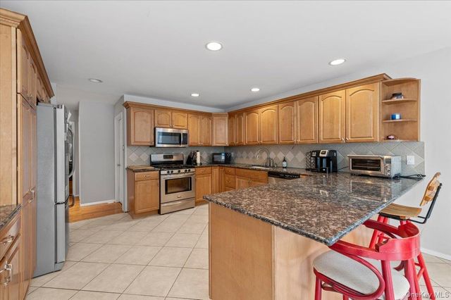 24 Wisteria Drive, Remsenburg, NY 11960