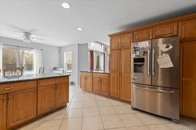 24 Wisteria Drive, Remsenburg, NY 11960