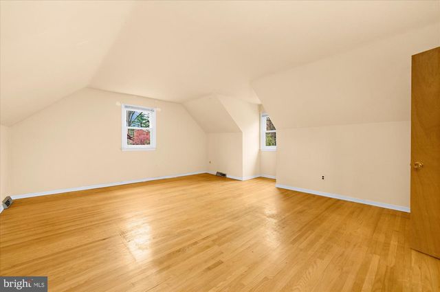 552 WOODWARD DR, Huntingdon Valley, PA 19006