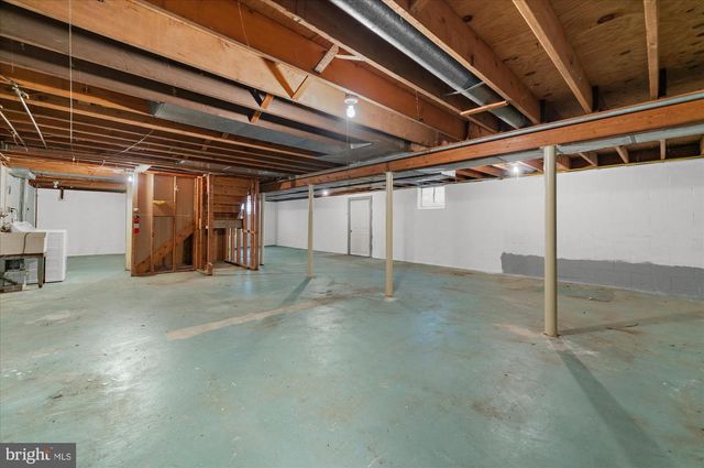 552 WOODWARD DR, Huntingdon Valley, PA 19006
