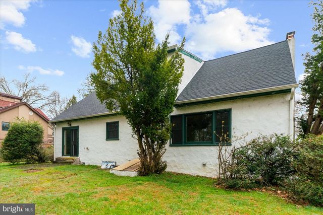 552 WOODWARD DR, Huntingdon Valley, PA 19006