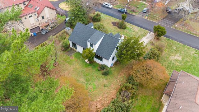 552 WOODWARD DR, Huntingdon Valley, PA 19006