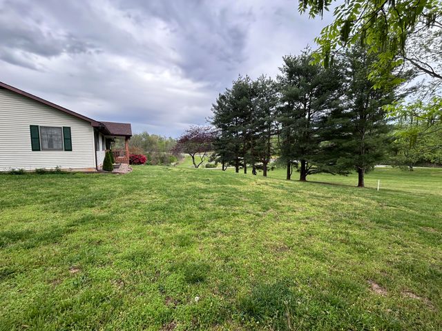 5763 E KY Hwy 90, Albany, KY 42602