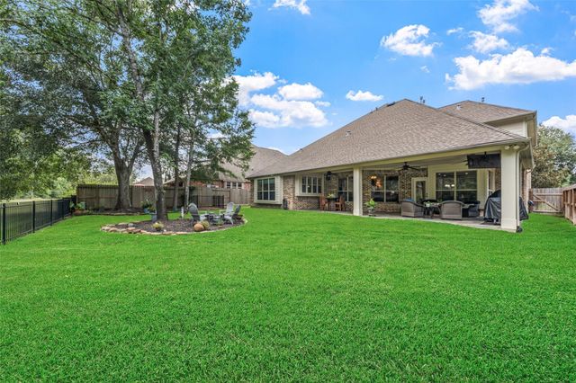 140 Brendan Woods Lane, Conroe, TX 77384