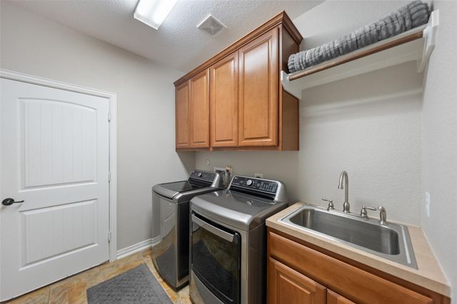 140 Brendan Woods Lane, Conroe, TX 77384