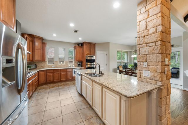 140 Brendan Woods Lane, Conroe, TX 77384