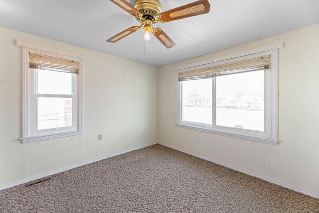 4621 S Oak Ave, Wichita, KS 67217