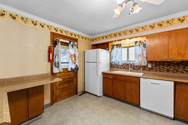 4621 S Oak Ave, Wichita, KS 67217