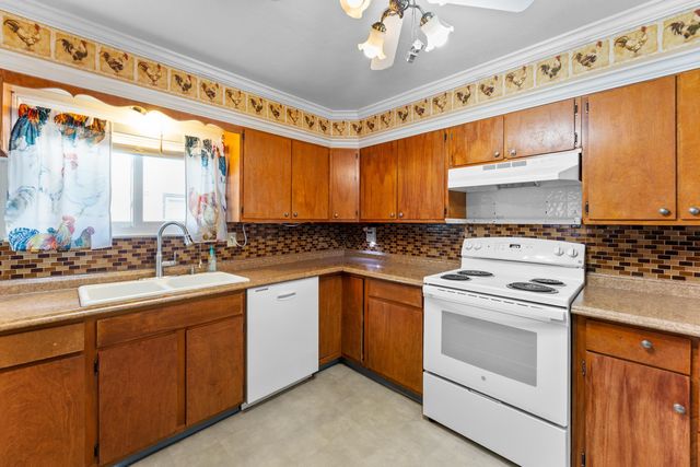 4621 S Oak Ave, Wichita, KS 67217