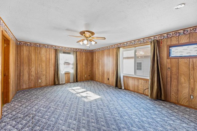 4621 S Oak Ave, Wichita, KS 67217