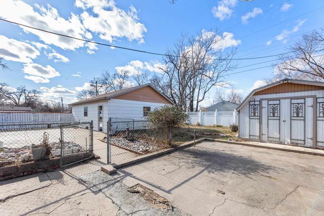 4621 S Oak Ave, Wichita, KS 67217