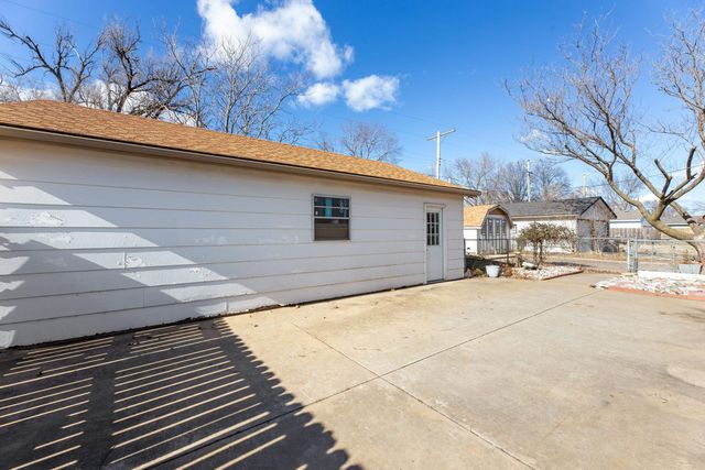 4621 S Oak Ave, Wichita, KS 67217
