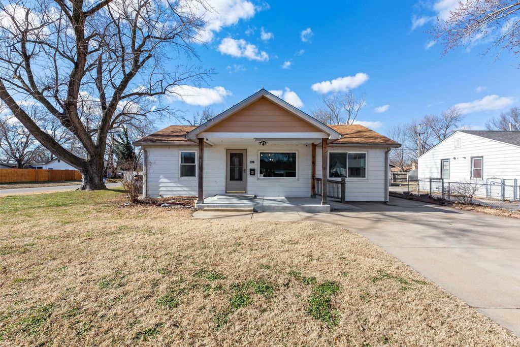 4621 S Oak Ave, Wichita, KS 67217