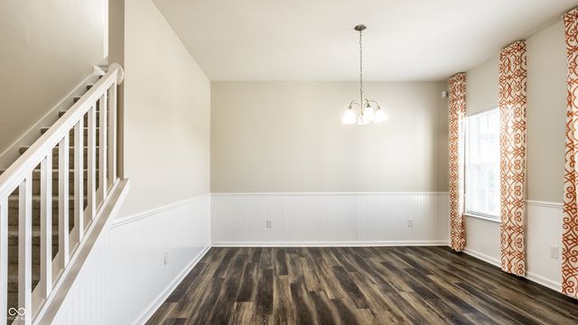 5986 Meadowview Drive, Whitestown, IN 46075