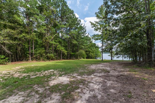 920 Sodie Cameron Rd., Lumberton, MS 39455