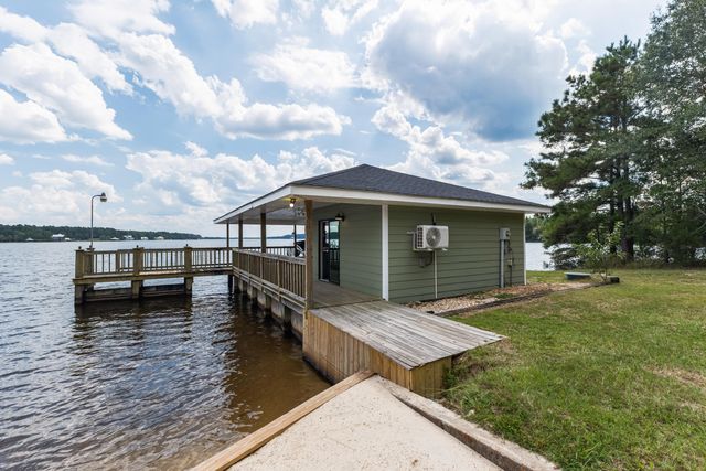 920 Sodie Cameron Rd., Lumberton, MS 39455