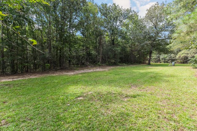 920 Sodie Cameron Rd., Lumberton, MS 39455